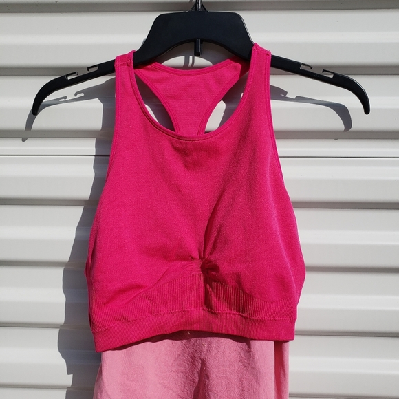 Climawear seamless ombre tank with built in bra - Picture 5 of 5